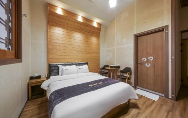 Jeonju Hanok Hotel Kung Luaran gambar